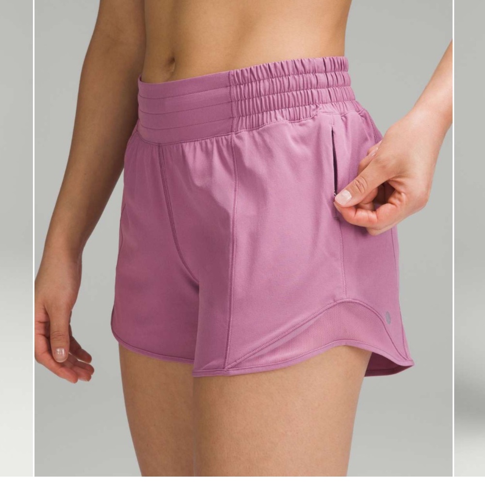 Lululemon Hotty Hot High-Rise Lined Short 4"
Velvet Dust